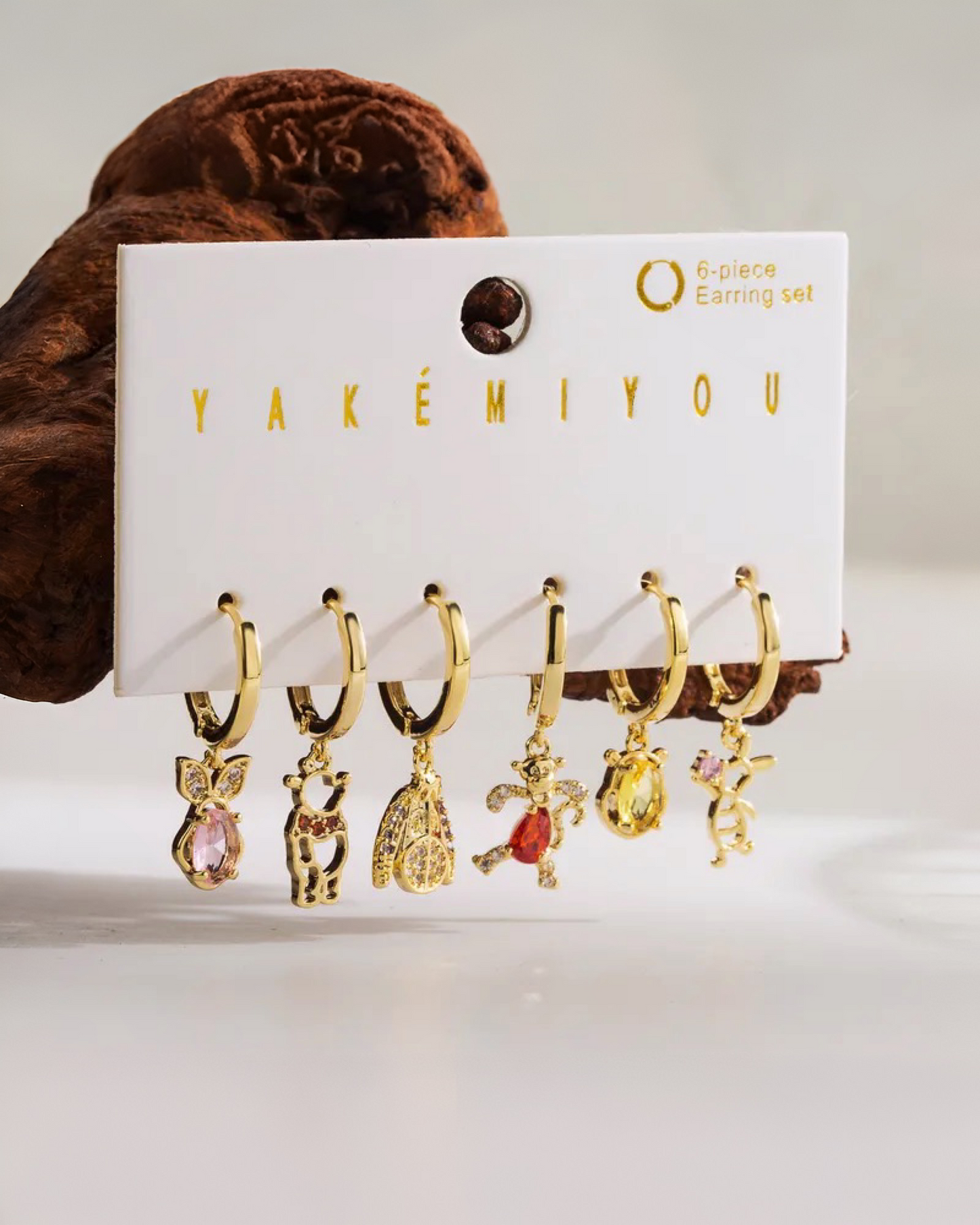 Set de 6 aretes Winnie Pooh baño de oro 14k