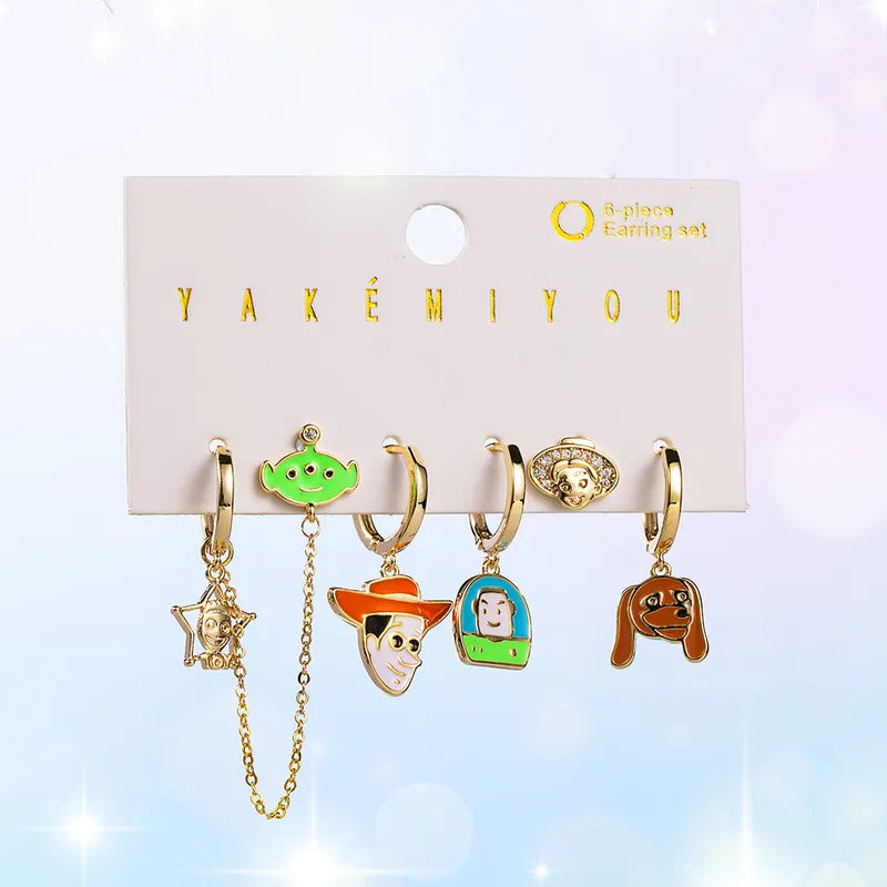 Set de 6 aretes de Toy Story baño de oro 14k