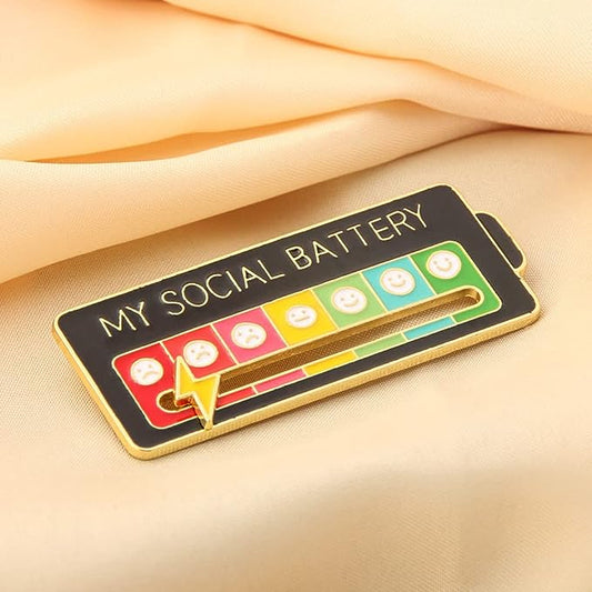 Broche "My social Battery"