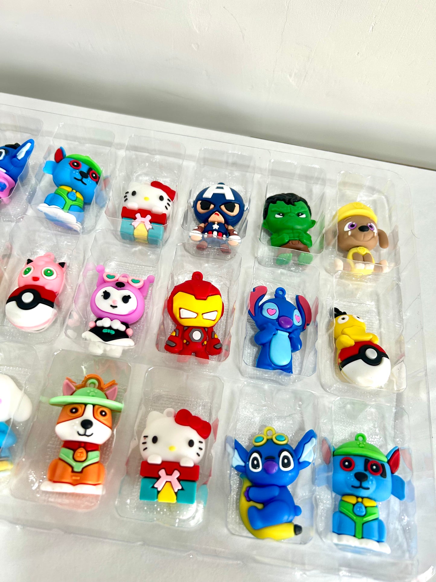 Calendario de adviento personajes varios