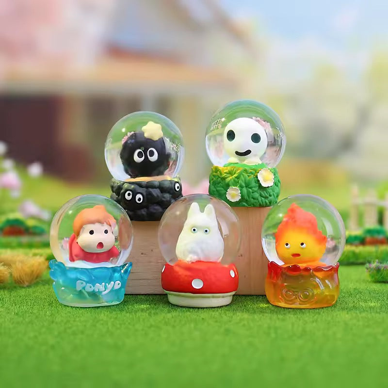 Cajita sorpresa esfera de cristal Studio Ghibli (1 Diseño al azar, sellado)