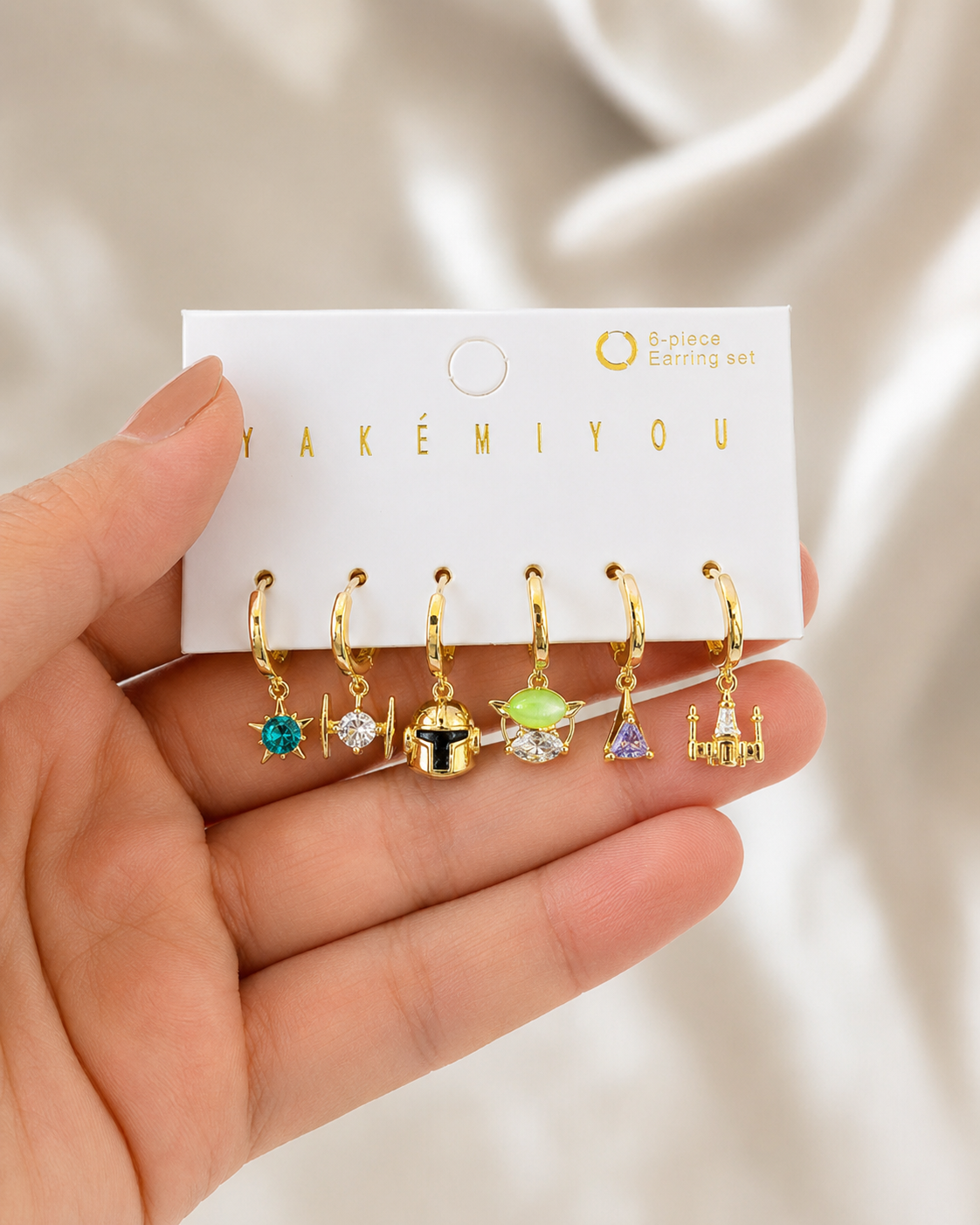 Set de 6 aretes Star Wars baño de oro 14k