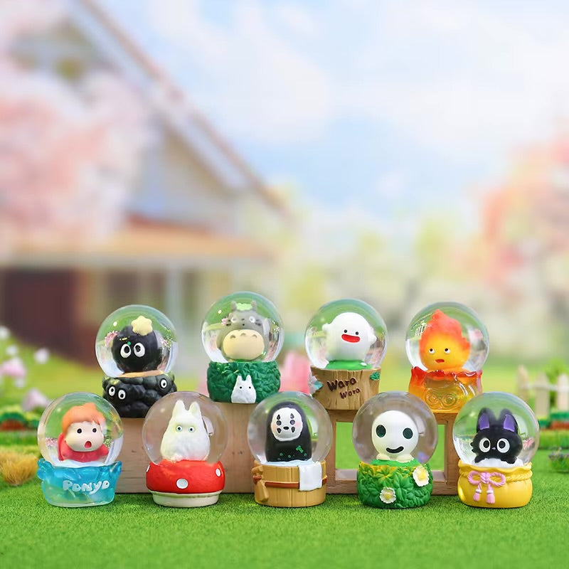 Cajita sorpresa esfera de cristal Studio Ghibli (1 Diseño al azar, sellado)