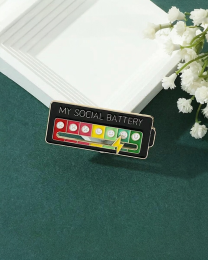Broche "My social Battery"