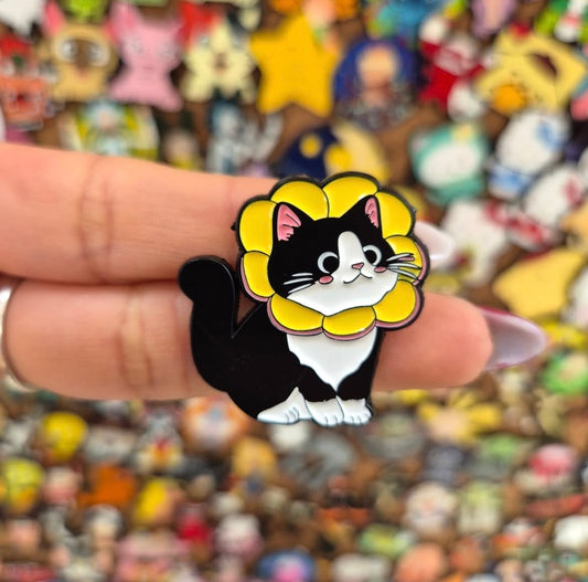 Pin gatito
