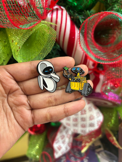 Set de pines Wall-e y EVA