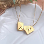 Collar sobre con cartita "Love you" de acero inoxidable dorado