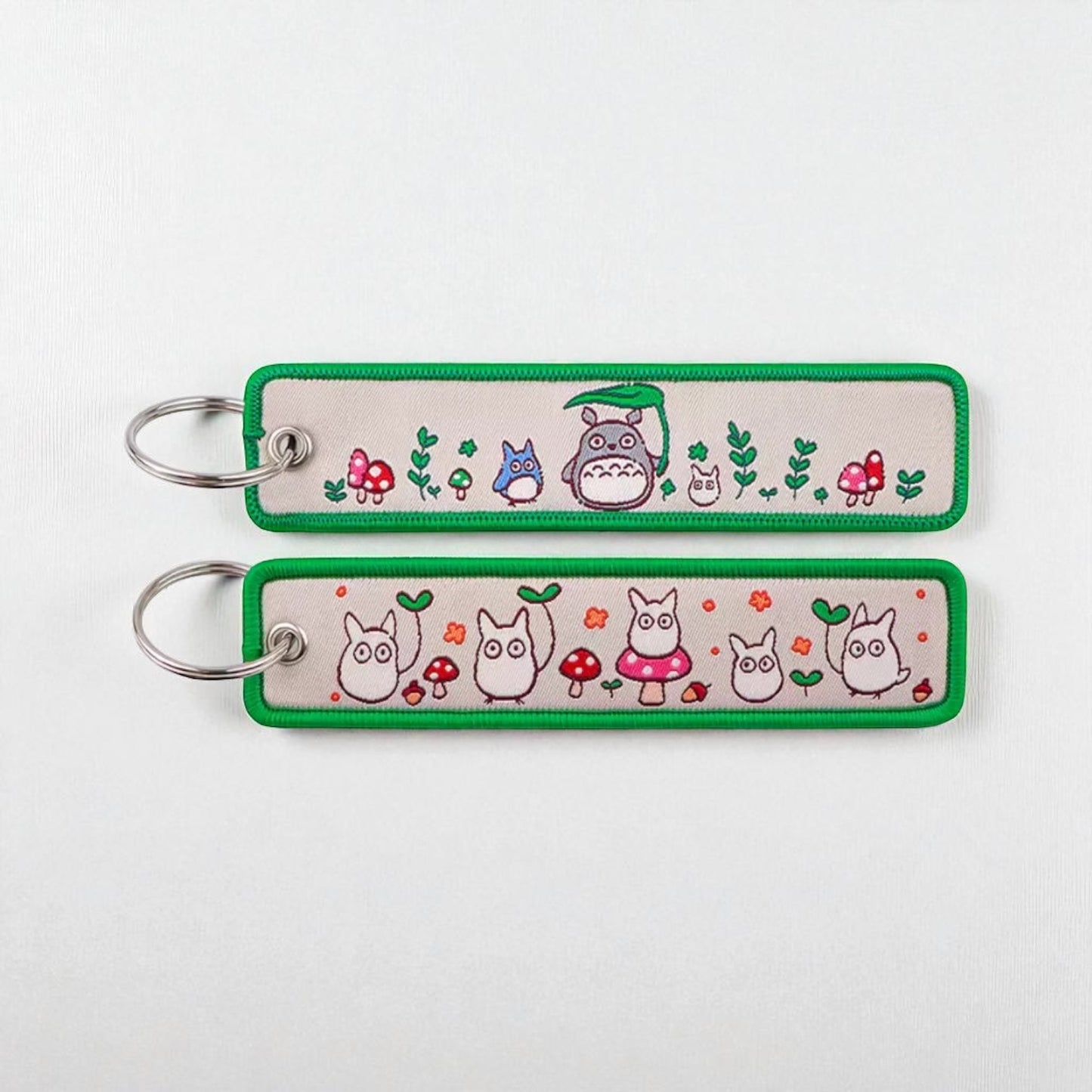 Llavero tejido de Totoro