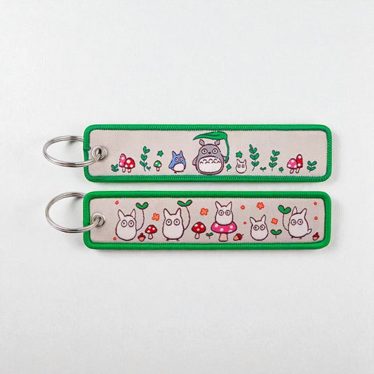 Llavero tejido de Totoro