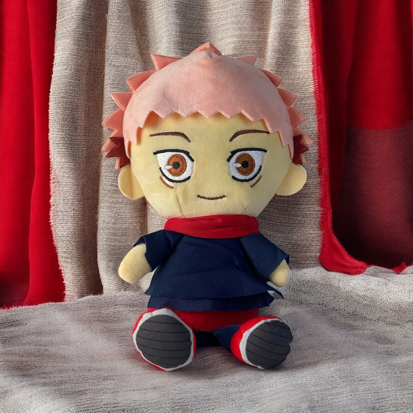 Peluche Yuji Itadori 27 cm