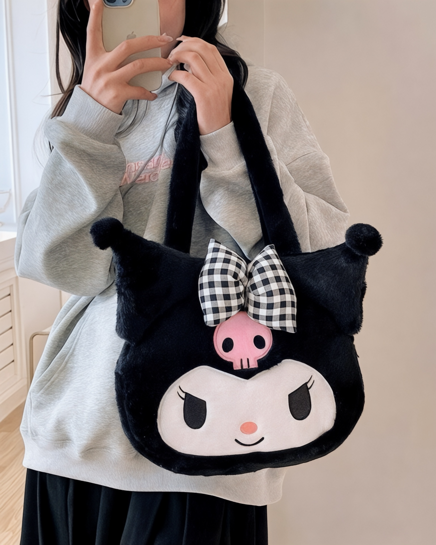 Bolso de Kuromi 30 cm x 28 cm