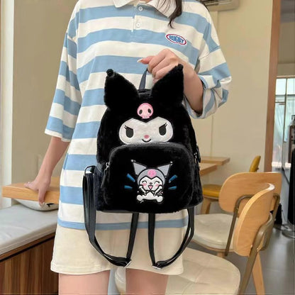 Bolso de Kuromi con correas ajustables